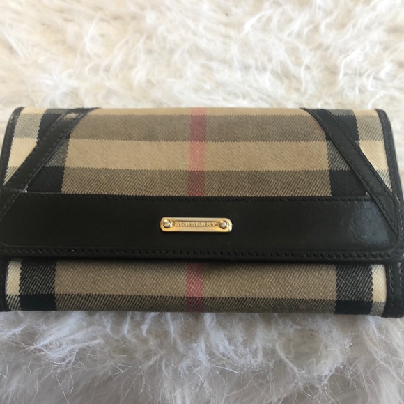 Authentic Burberry wallet - Picture 3 of 8